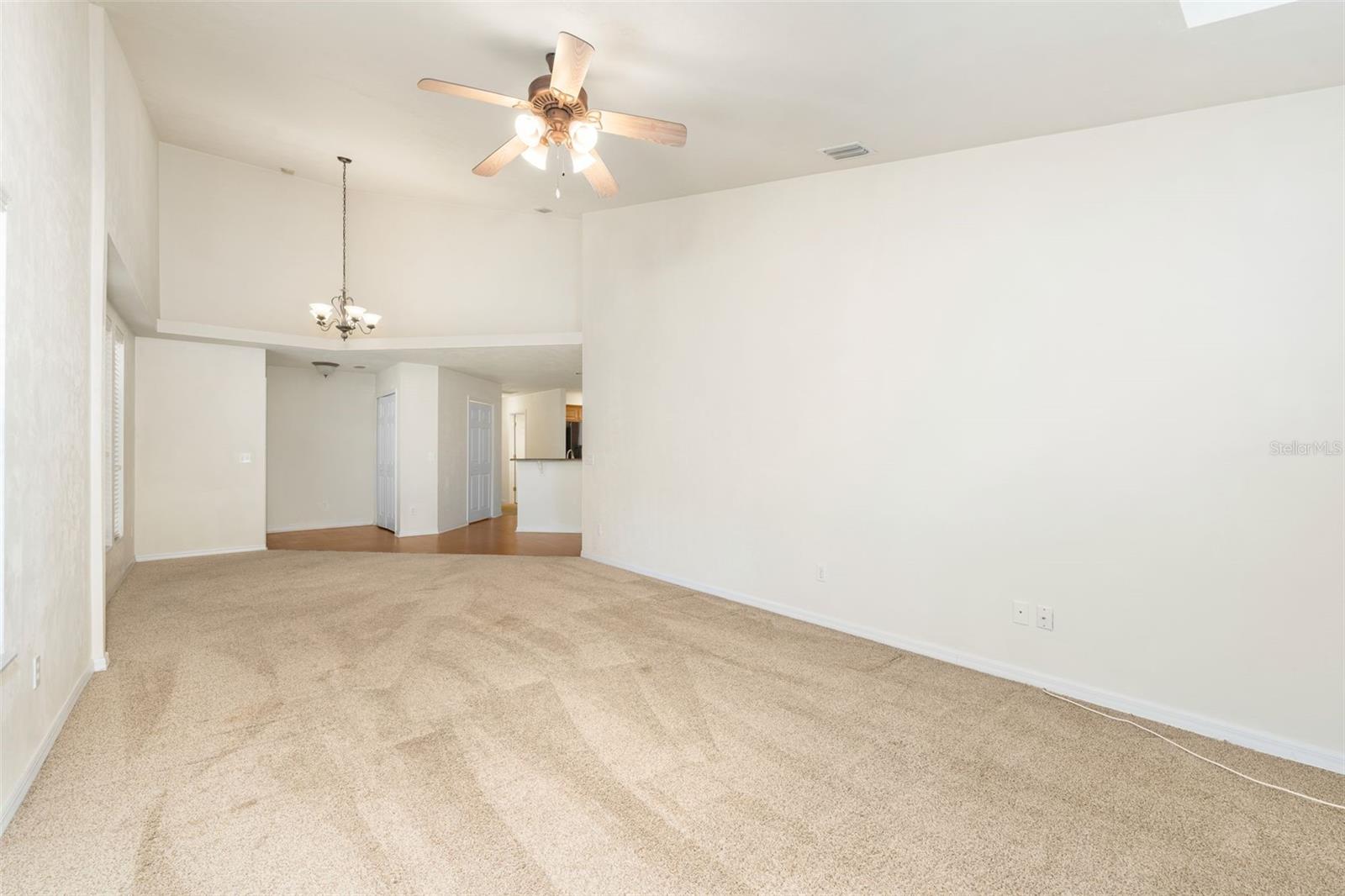 10804 Nw 65th Way Property Photo 7