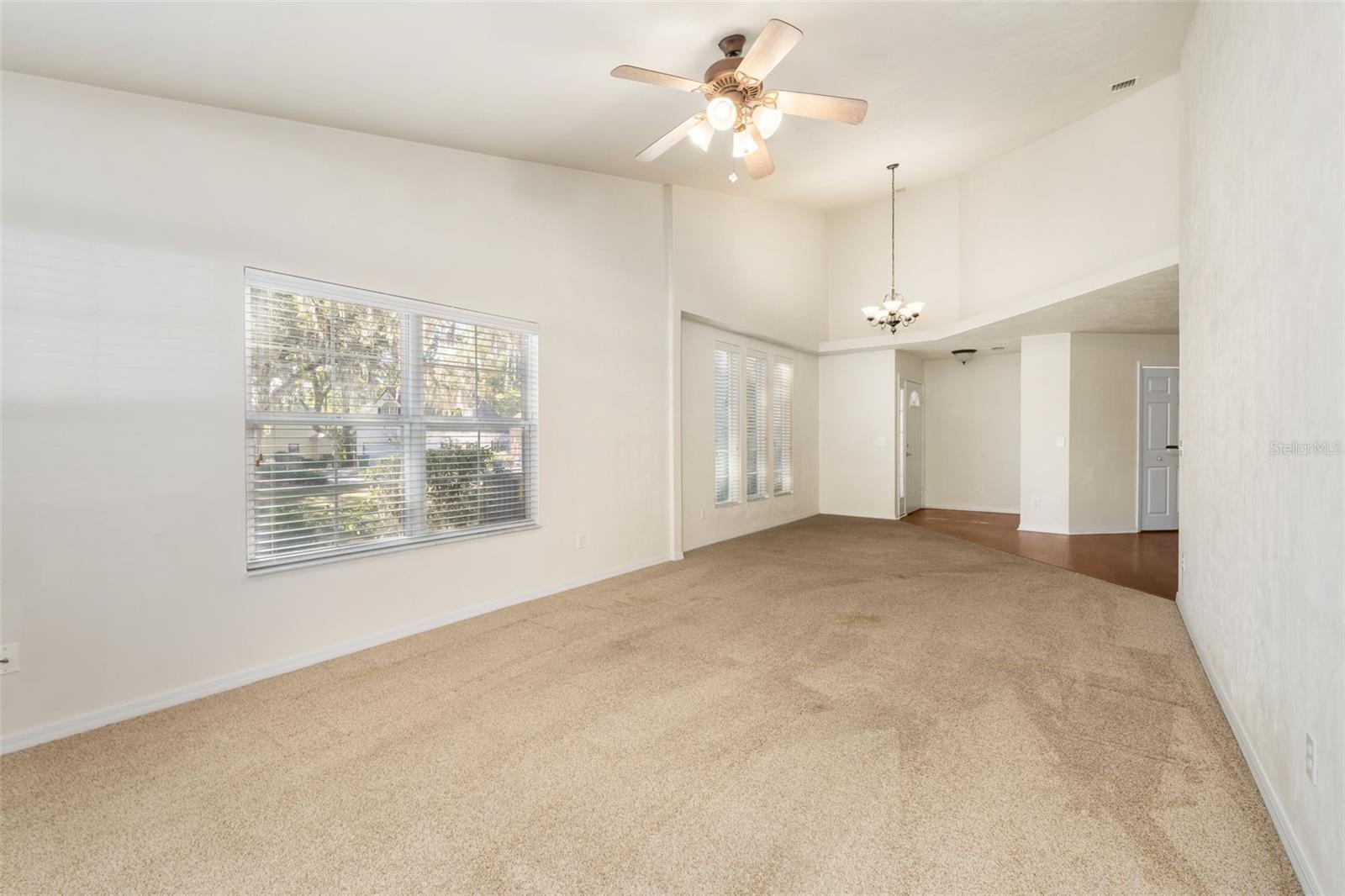 10804 Nw 65th Way Property Photo 8