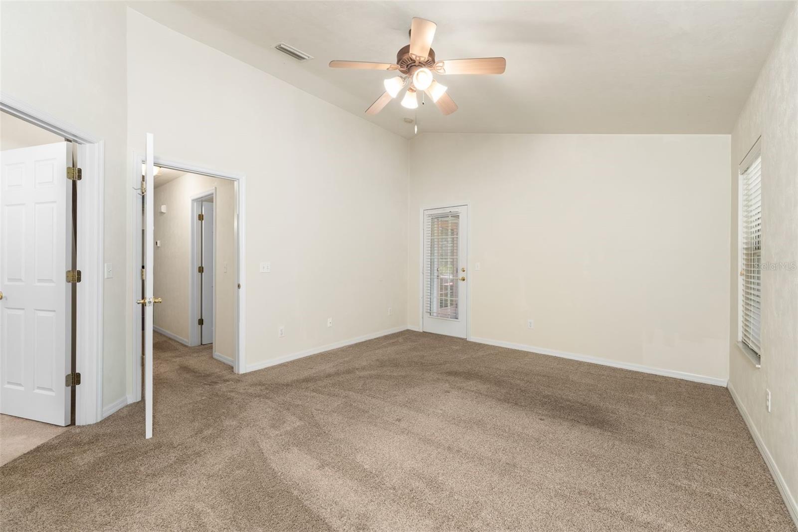 10804 Nw 65th Way Property Photo 15