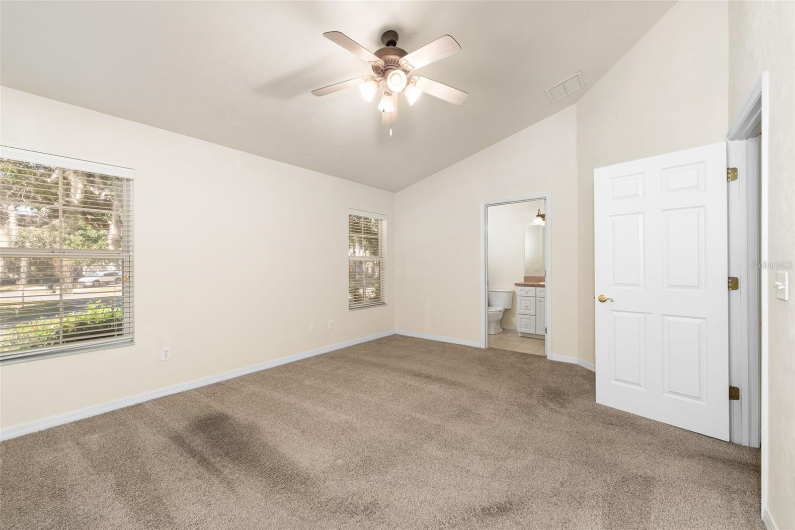 10804 Nw 65th Way Property Photo 16