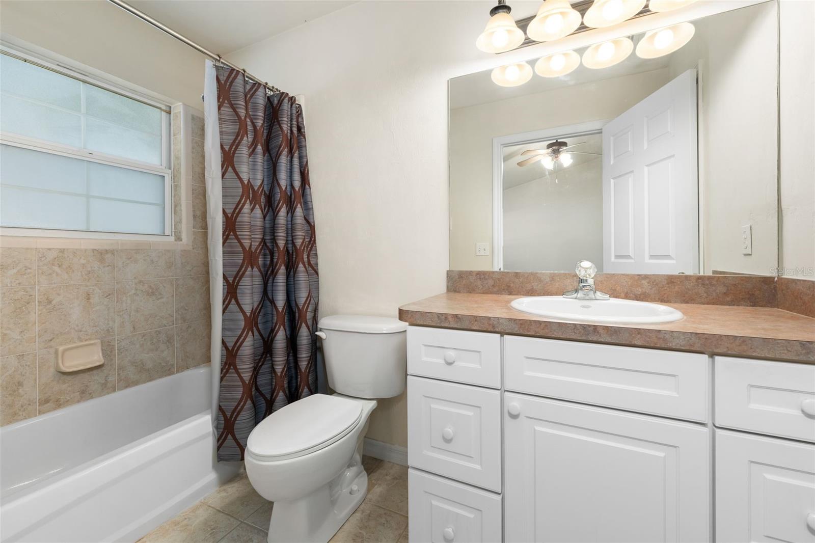 10804 Nw 65th Way Property Photo 17