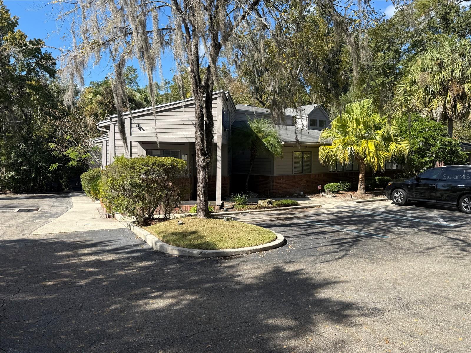 1034 Nw 57th St Property Photo 4