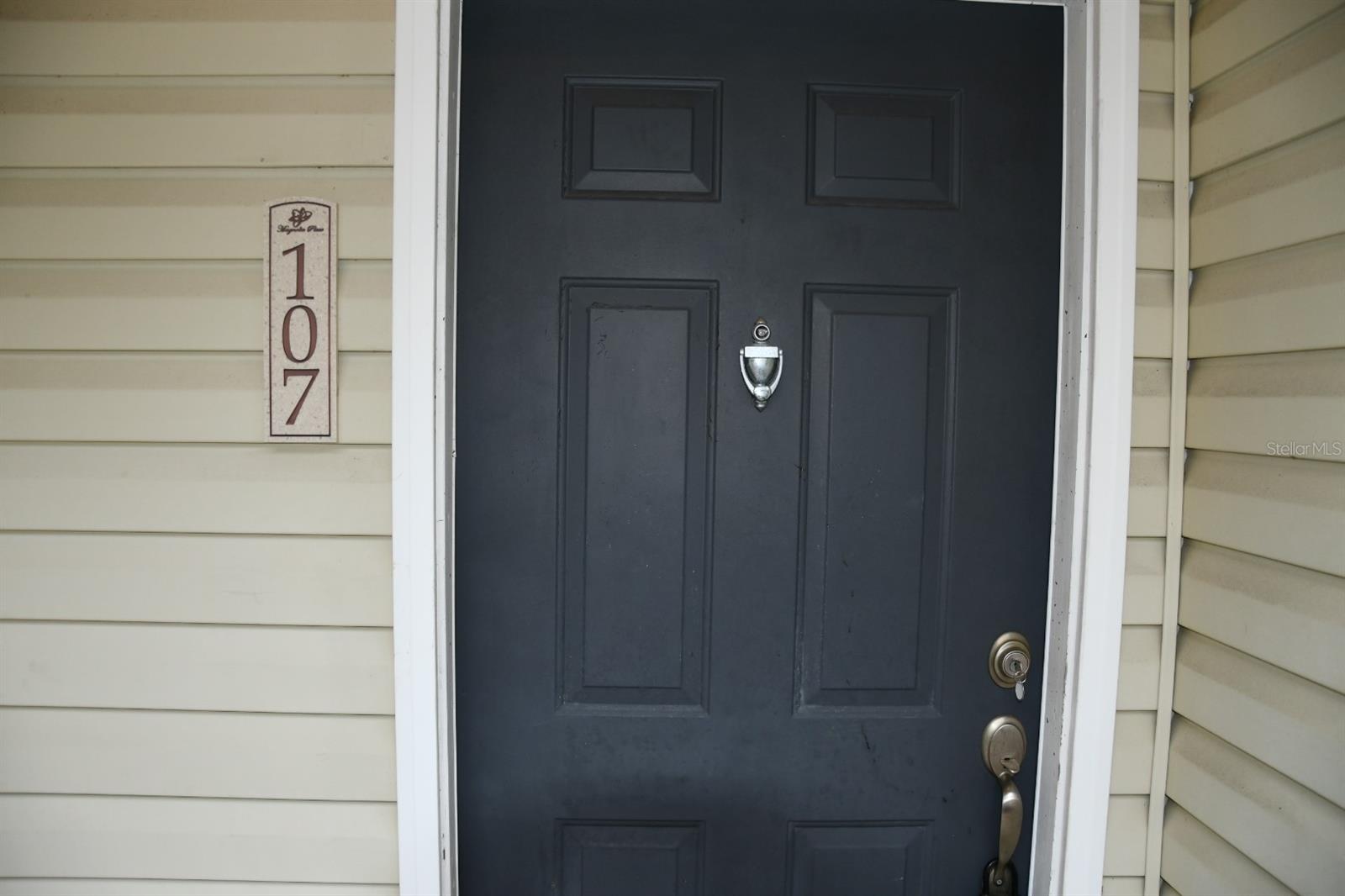 5062 Nw 44th Ln #107 Property Photo 2