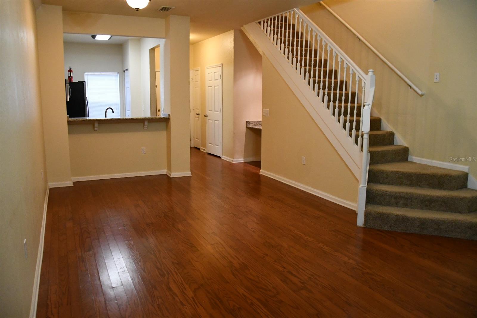 5062 Nw 44th Ln #107 Property Photo 4