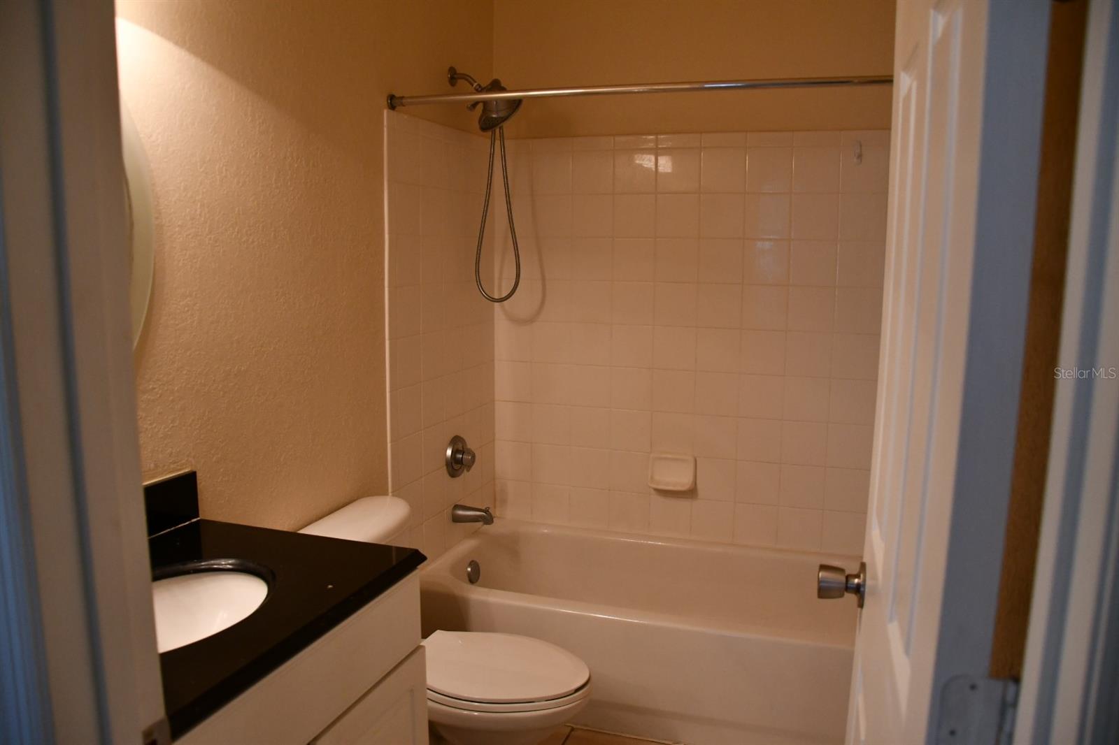 5062 Nw 44th Ln #107 Property Photo 11