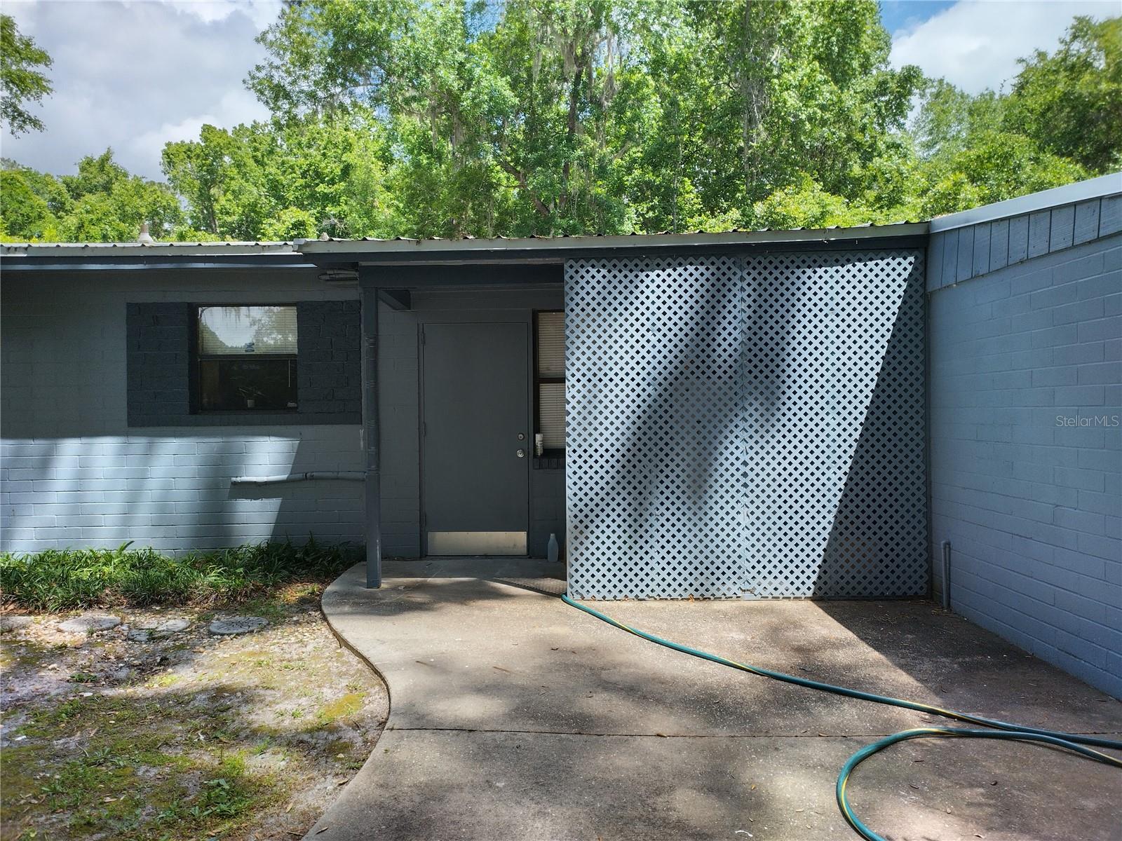 1602 Sw Williston Rd #a Property Photo 1