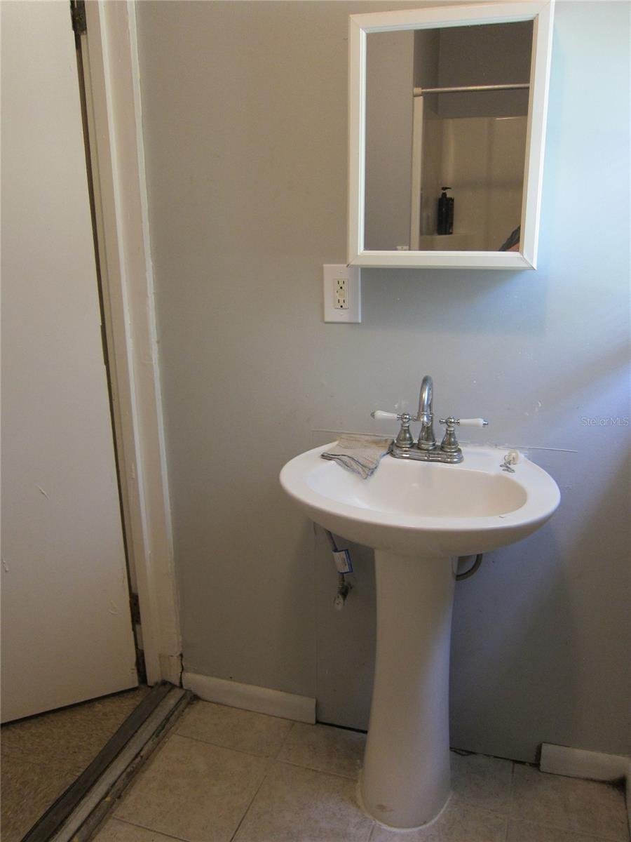 1602 Sw Williston Rd #a Property Photo 8