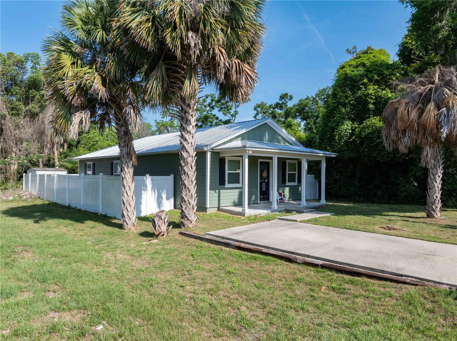 14208 Nw 136th Ter Property Photo 4