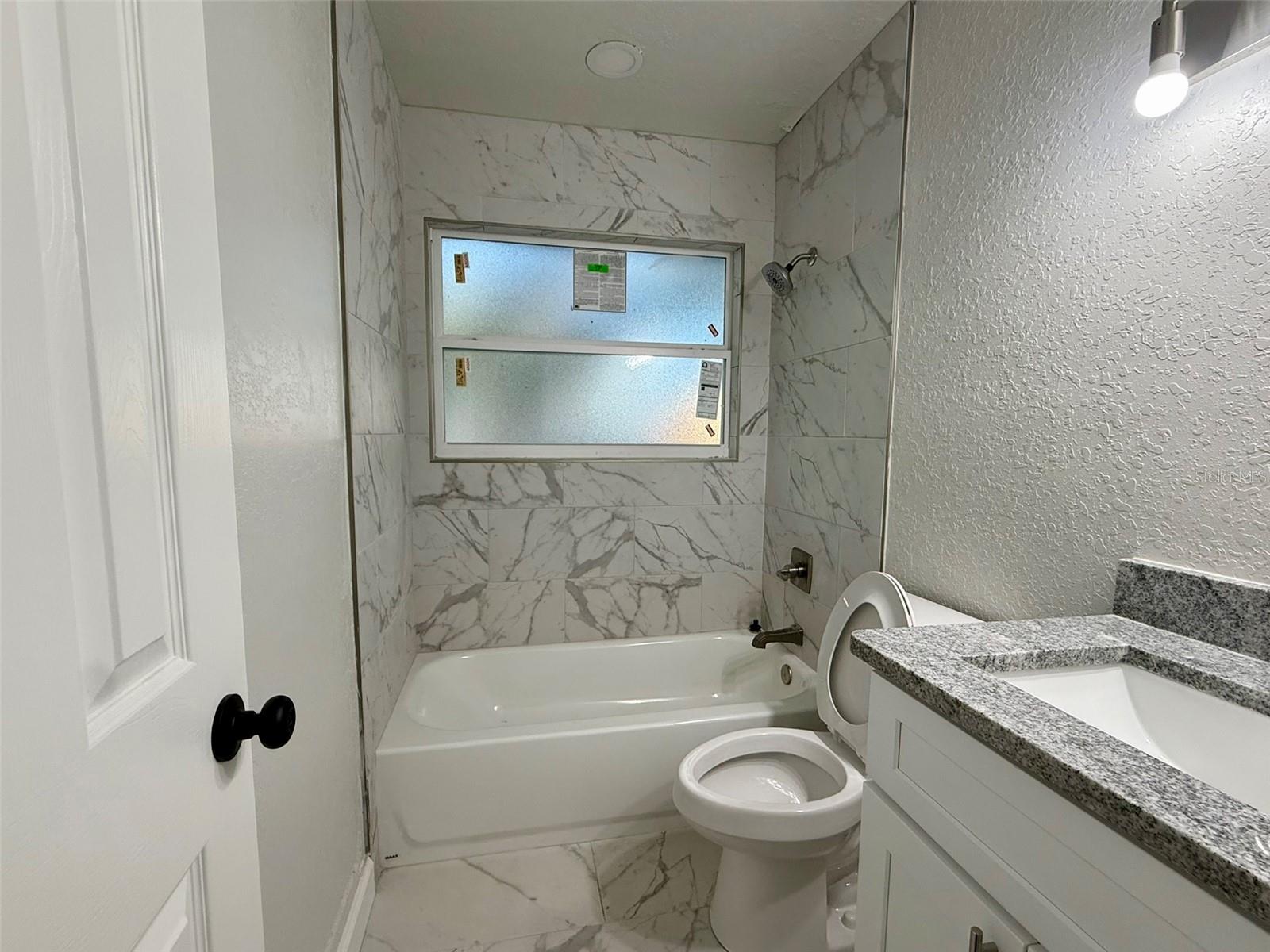 1030 Se 18th Ter Property Photo 2