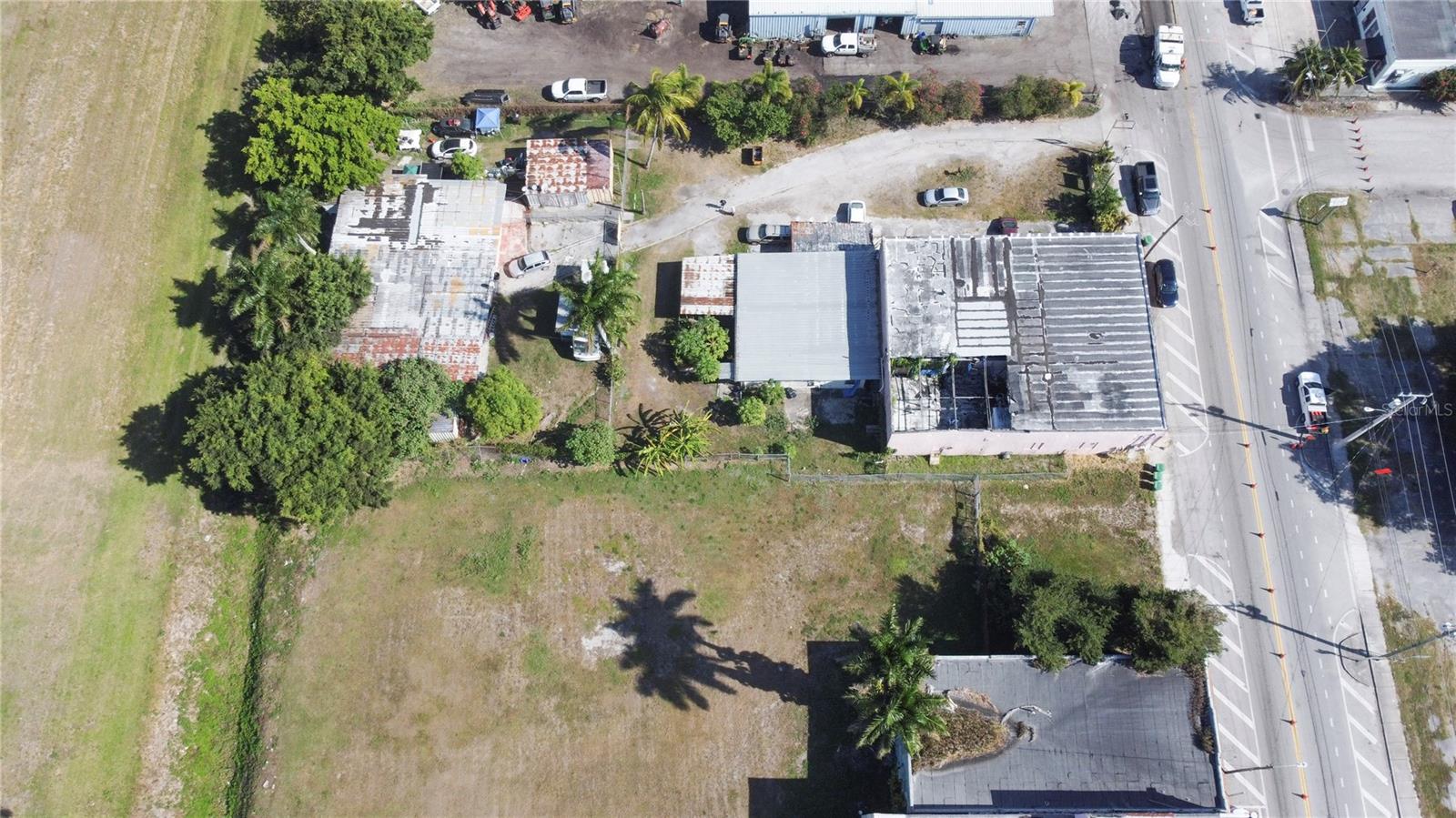 185 E Main St Property Photo 36