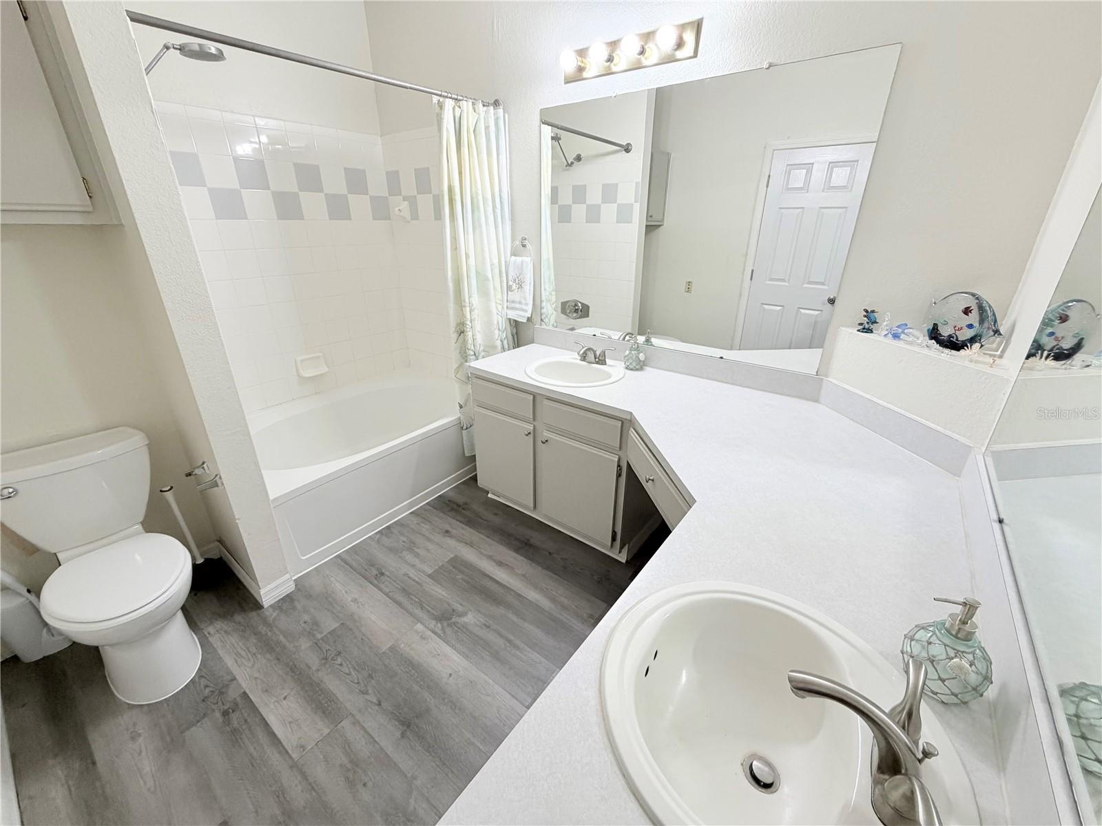 13810 Sutton Park Dr N #123 Property Photo 17
