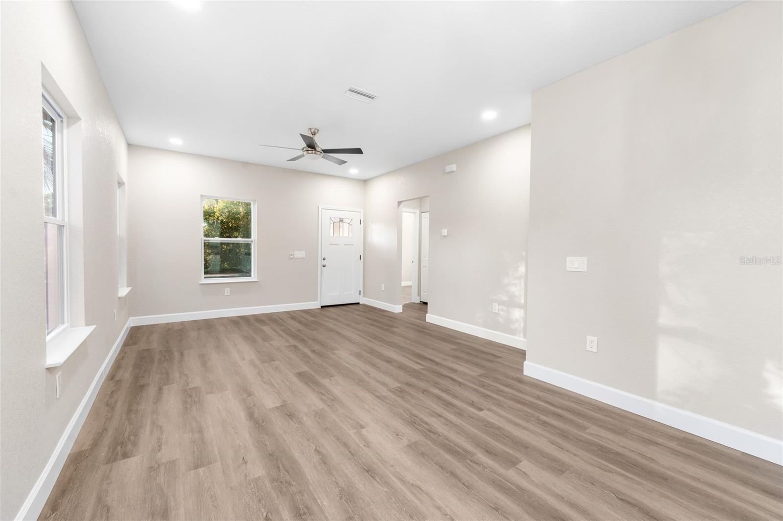 2016 Ne 3rd Ave Property Photo 9