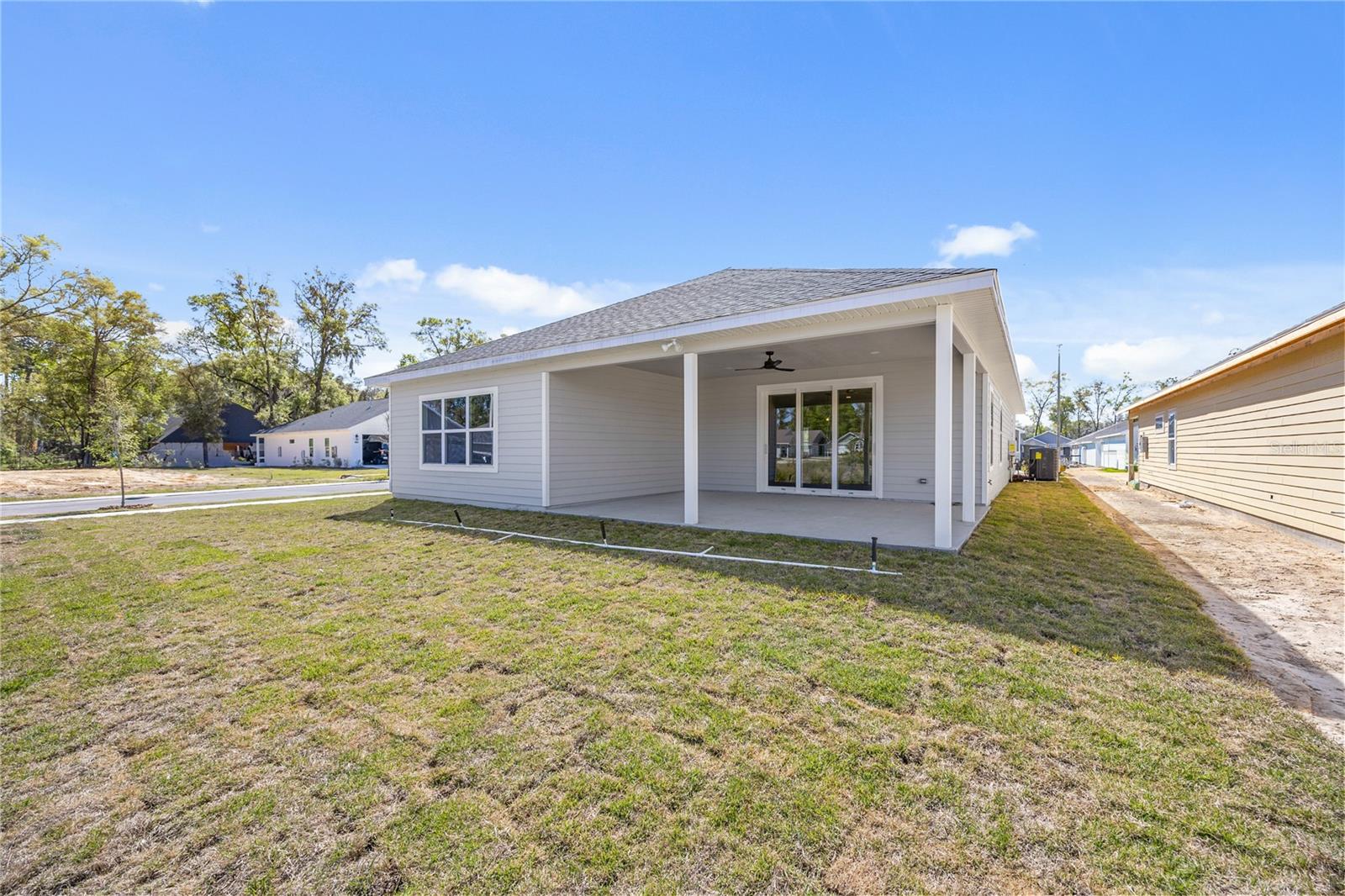 1132 Sw 67th Way Property Photo 4