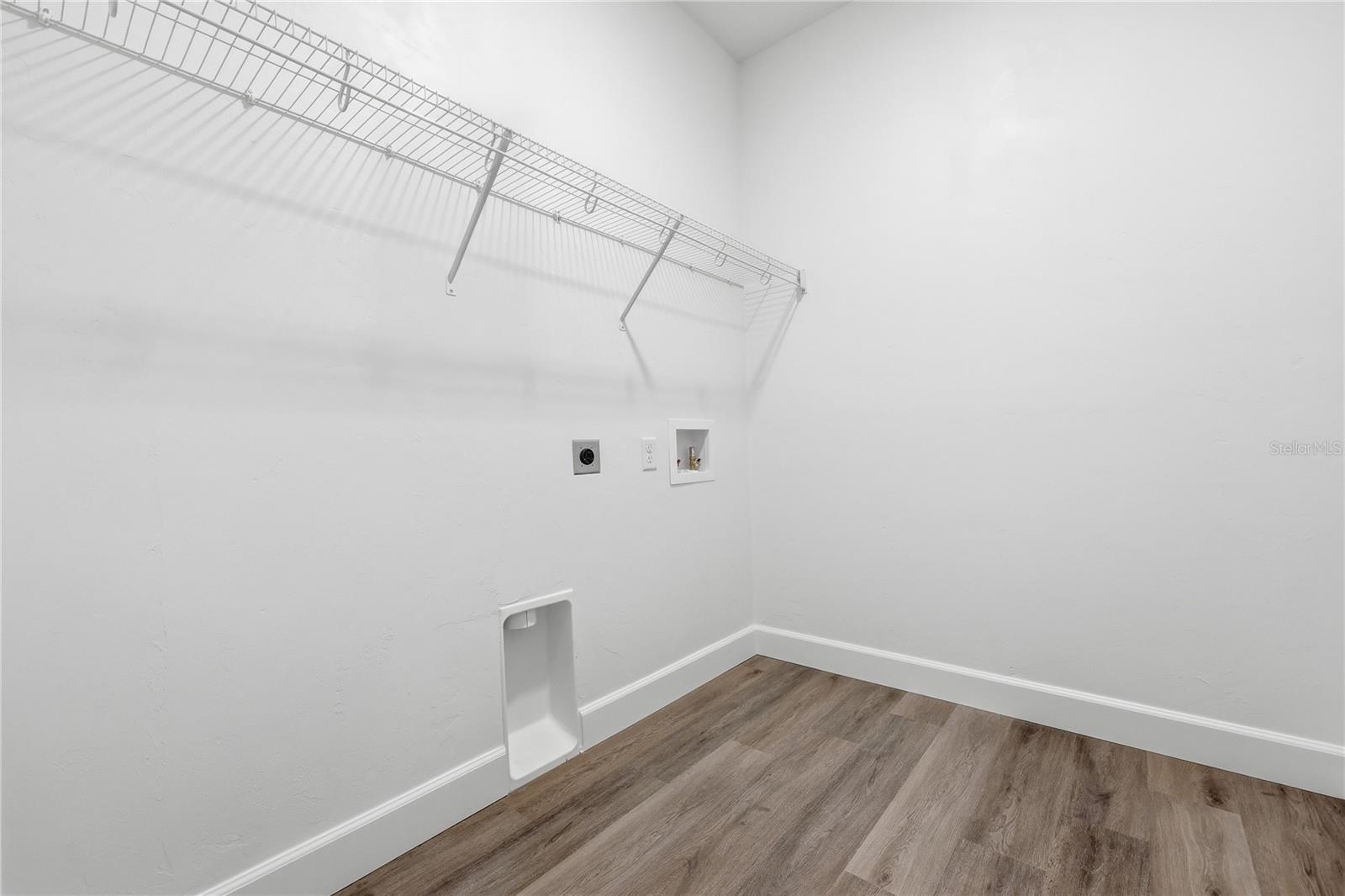 1132 Sw 67th Way Property Photo 10