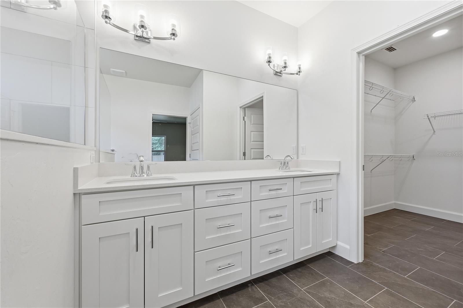 1132 Sw 67th Way Property Photo 14