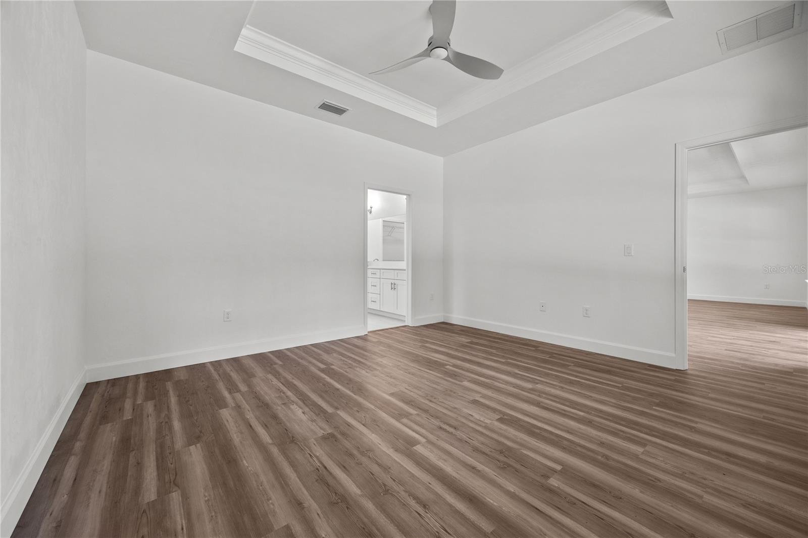 1100 Sw 67th Way Property Photo 6