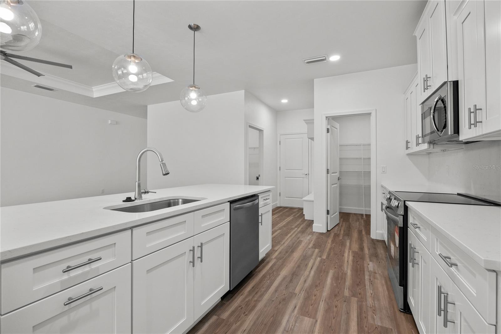 1100 Sw 67th Way Property Photo 15