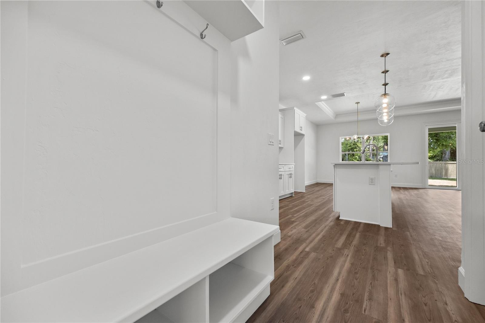 1100 Sw 67th Way Property Photo 17