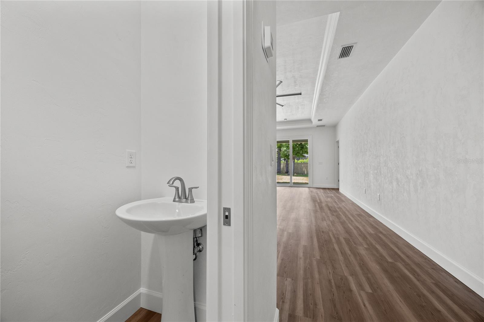1100 Sw 67th Way Property Photo 18