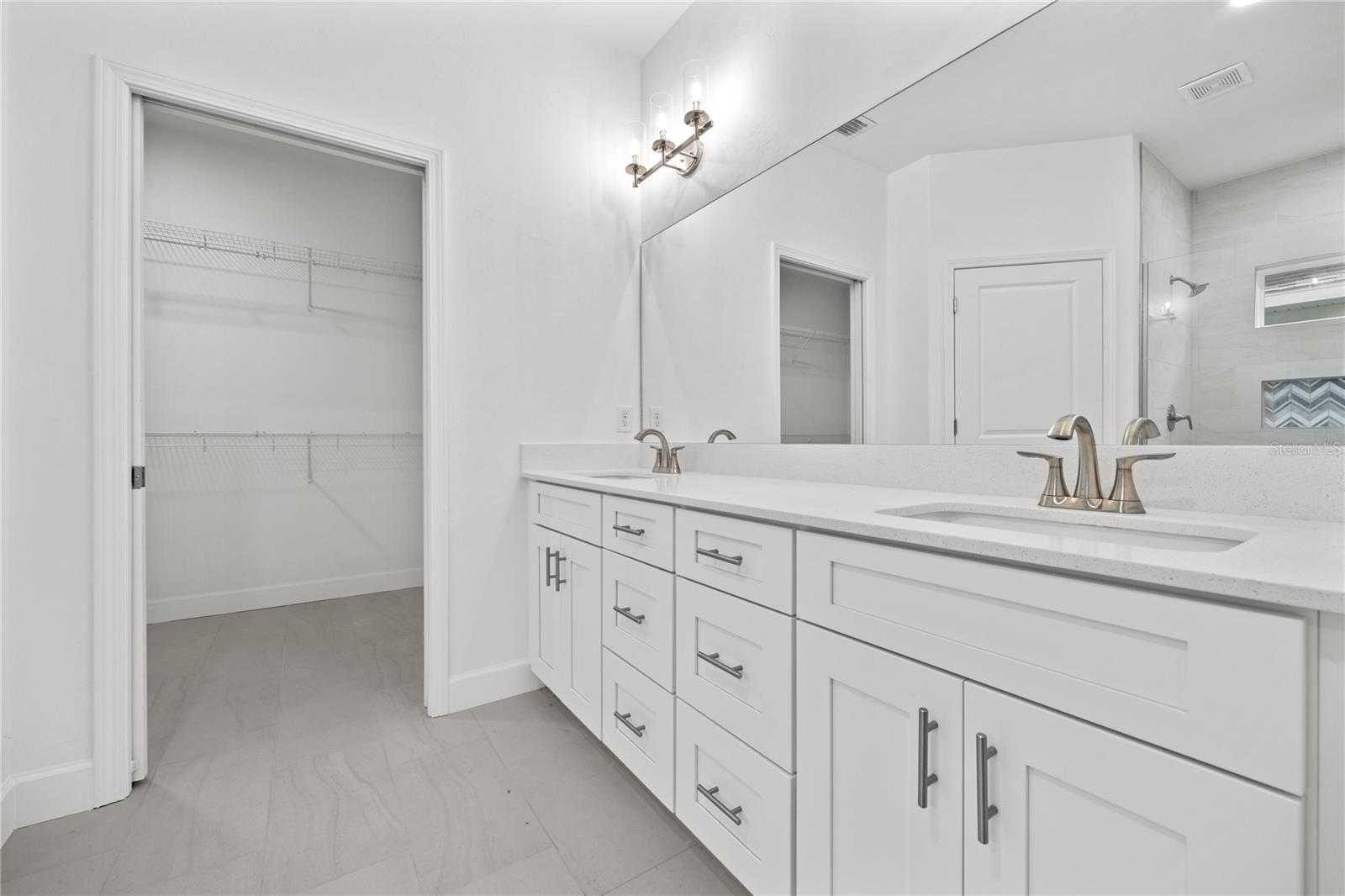 1086 Sw 67th Way Property Photo 12