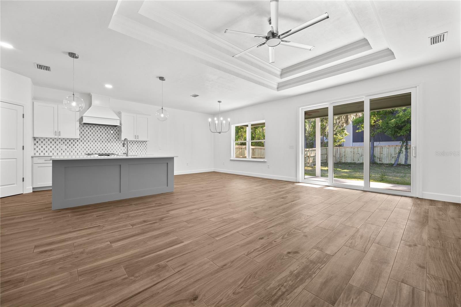 1086 Sw 67th Way Property Photo 15