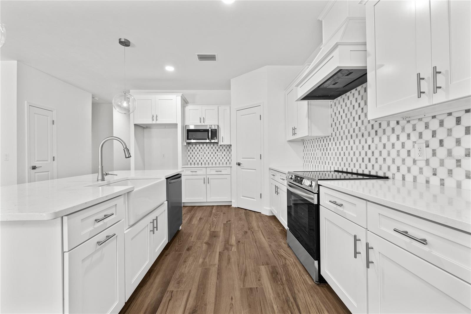 1086 Sw 67th Way Property Photo 19