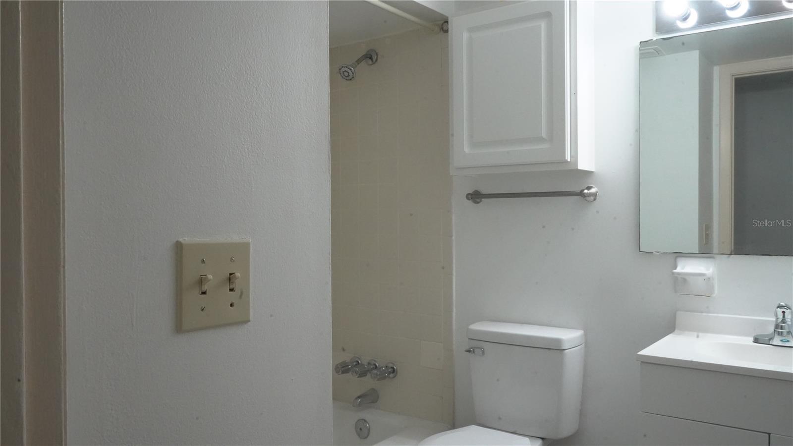 1700 Sw 16th Ct #j-4 Property Photo 12