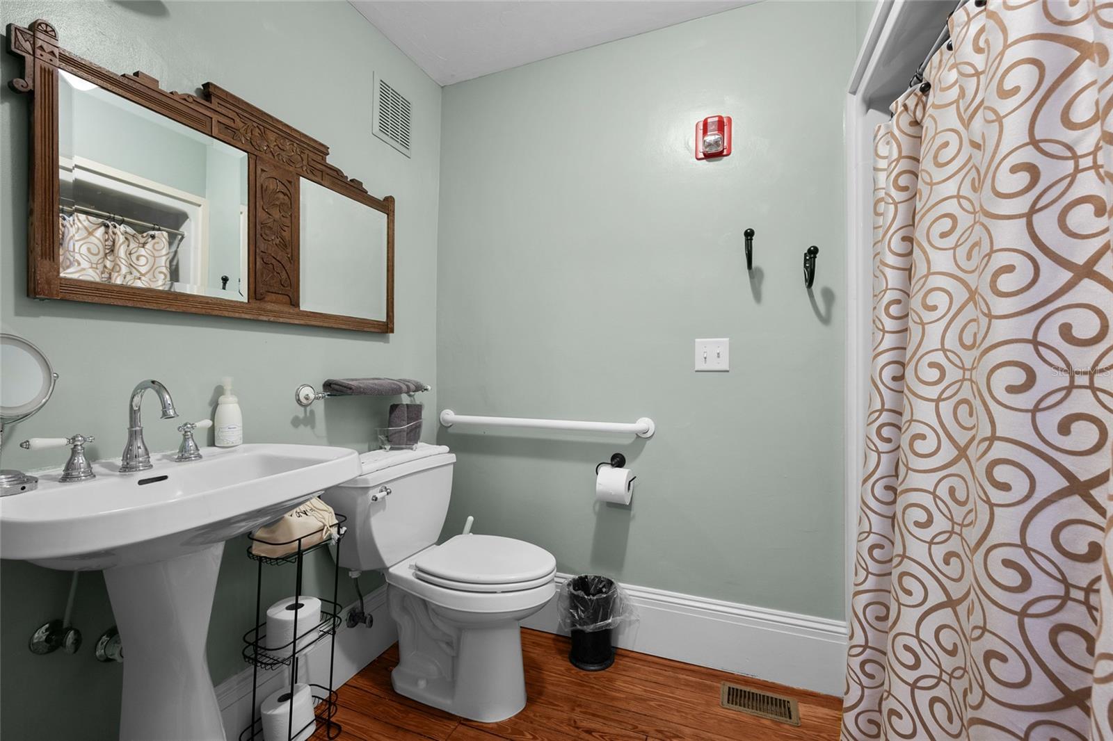 221 Se 7th St Property Photo 31
