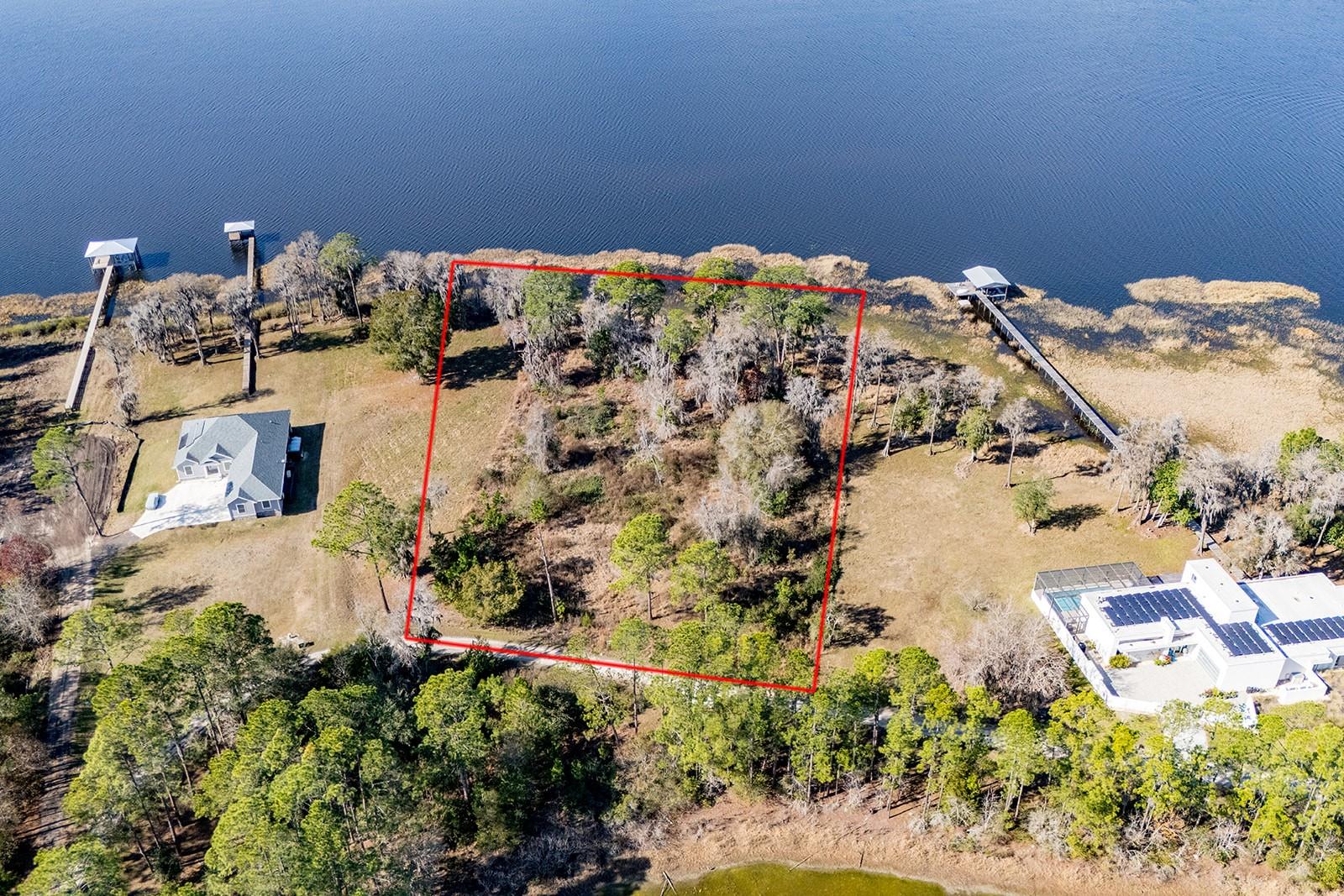 Lakeshore Dr Property Photo 1