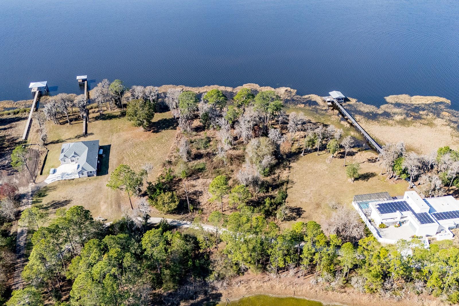Lakeshore Dr Property Photo 2
