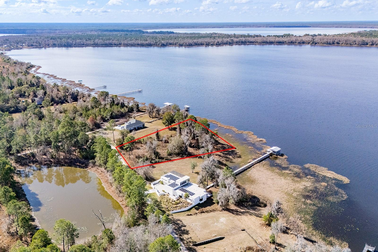 Lakeshore Dr Property Photo 11