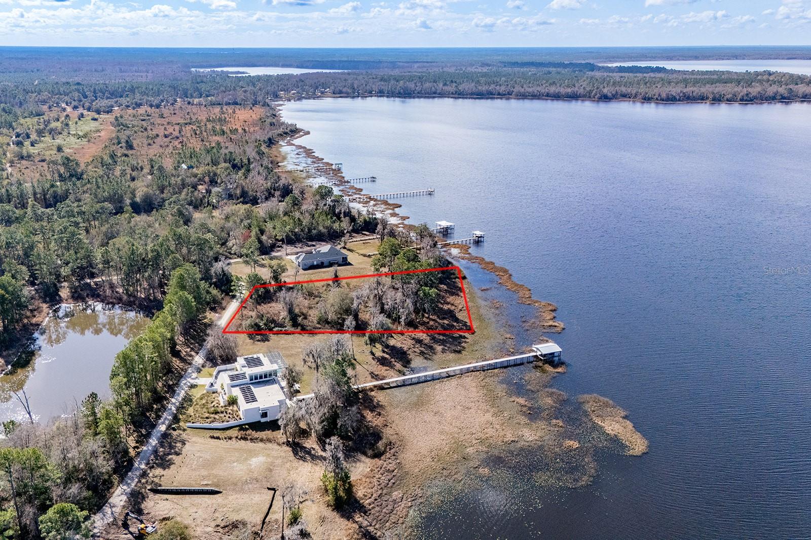 Lakeshore Dr Property Photo 13