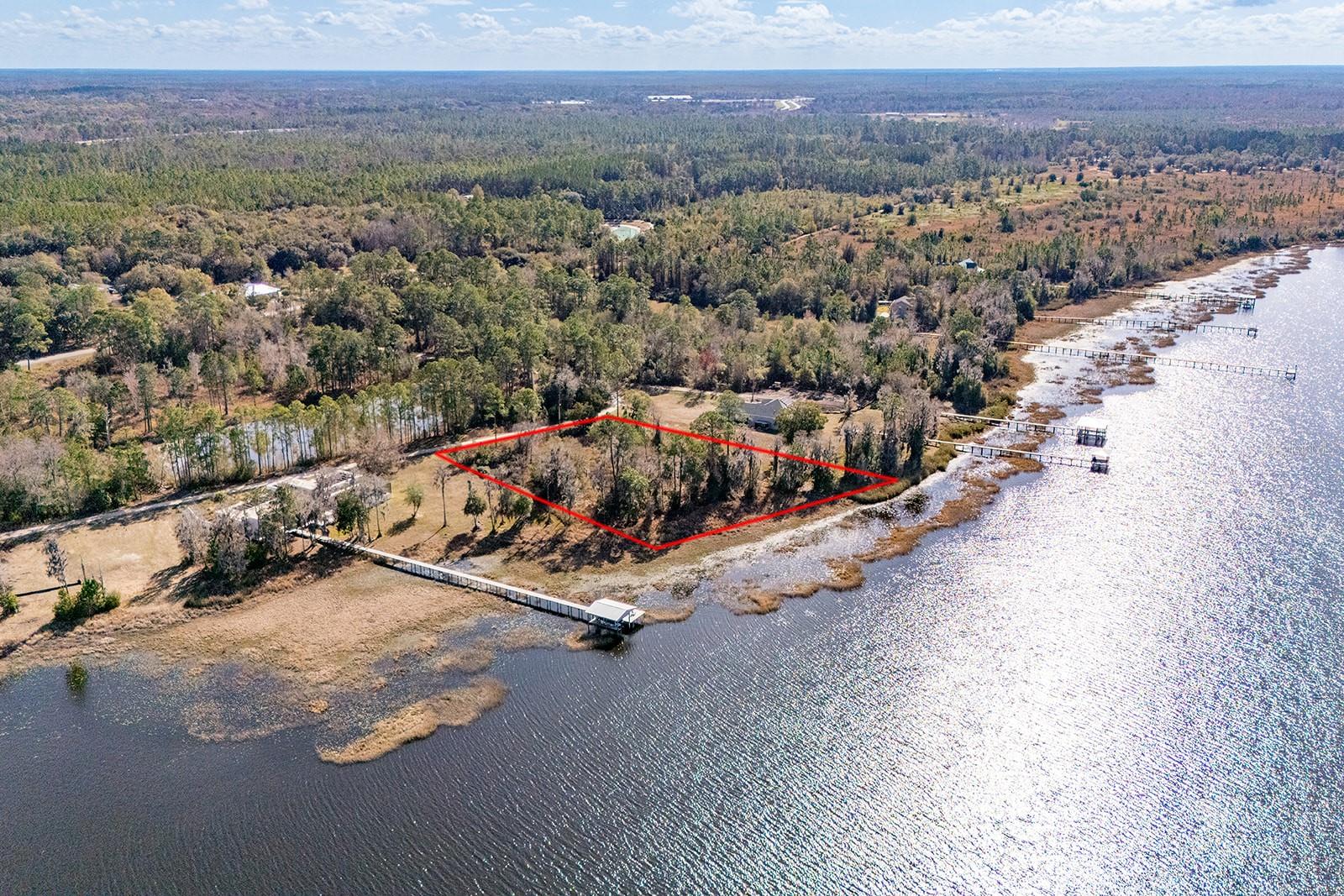 Lakeshore Dr Property Photo 19