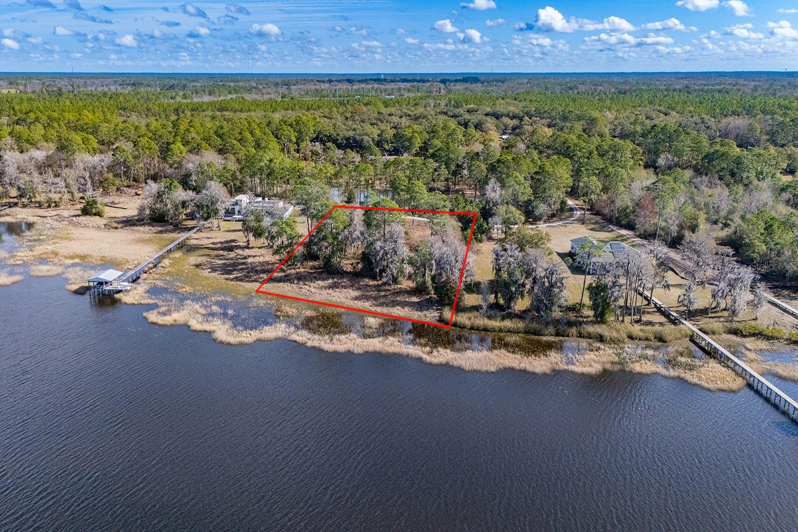 Lakeshore Dr Property Photo 33