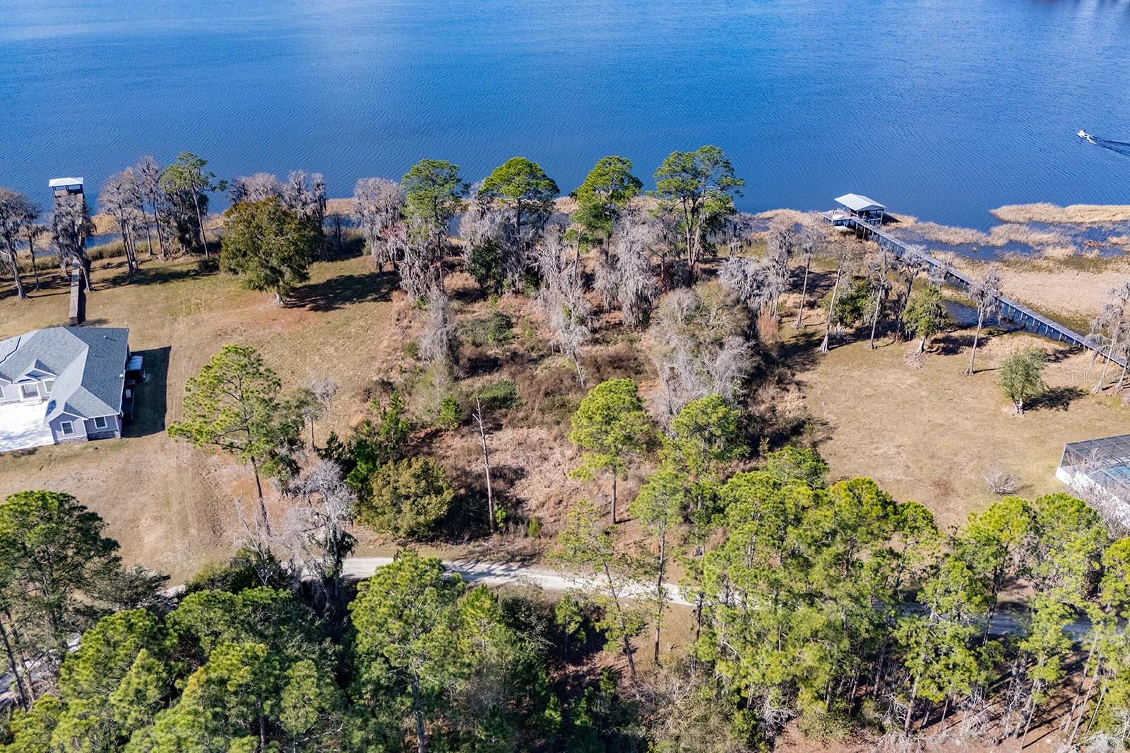 Lakeshore Dr Property Photo 45