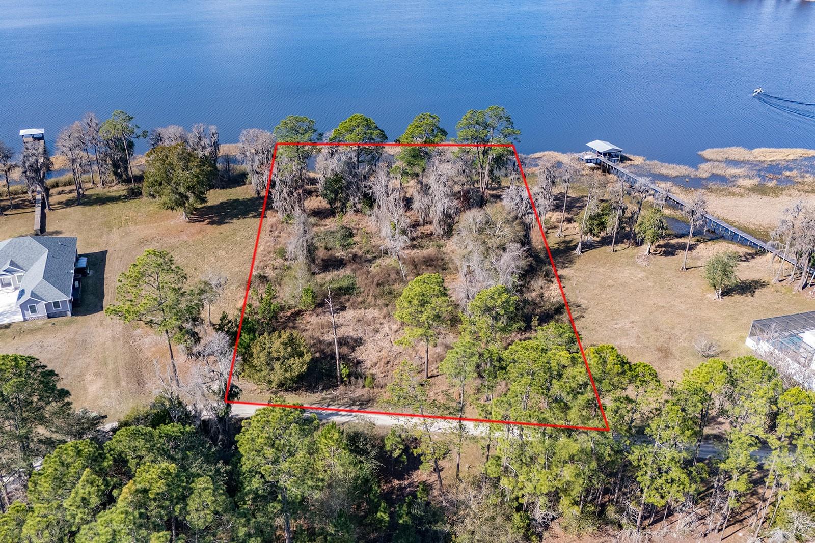 Lakeshore Dr Property Photo 46