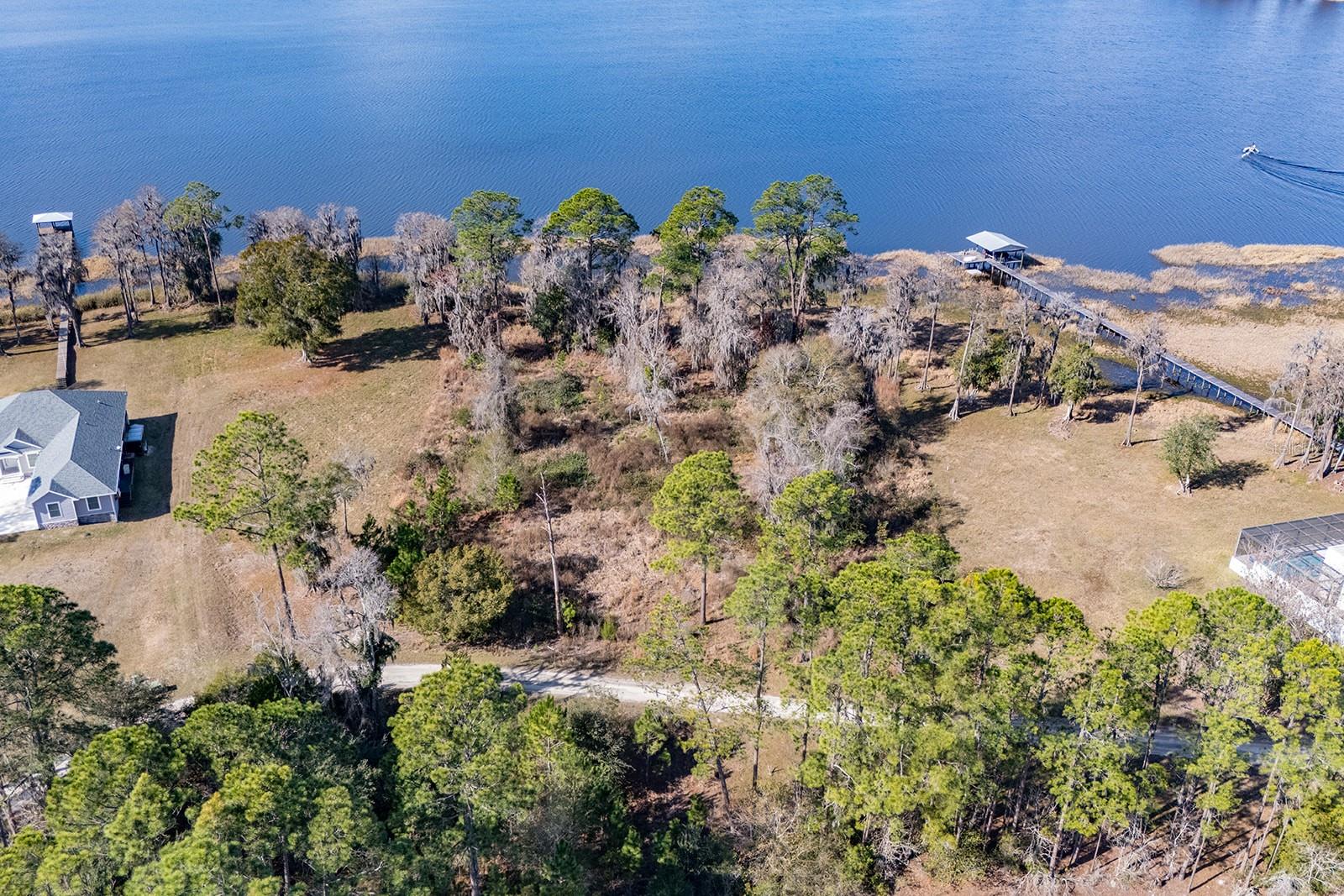 Lakeshore Dr Property Photo 47