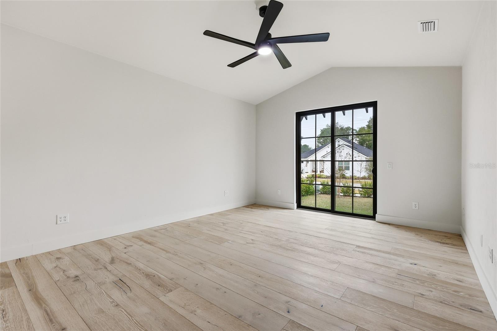 1001 Sw 120th Dr Property Photo 17