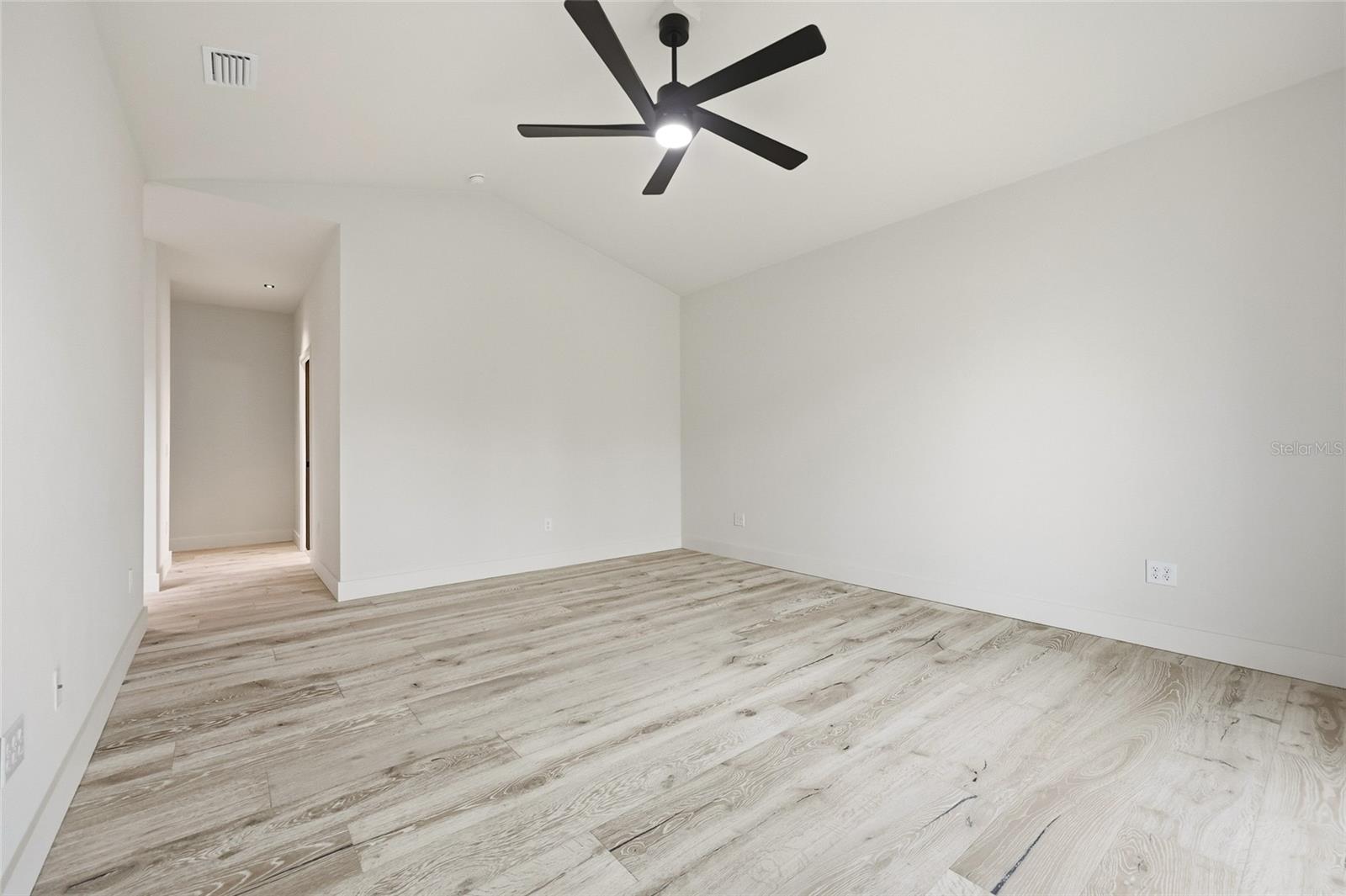 1001 Sw 120th Dr Property Photo 18