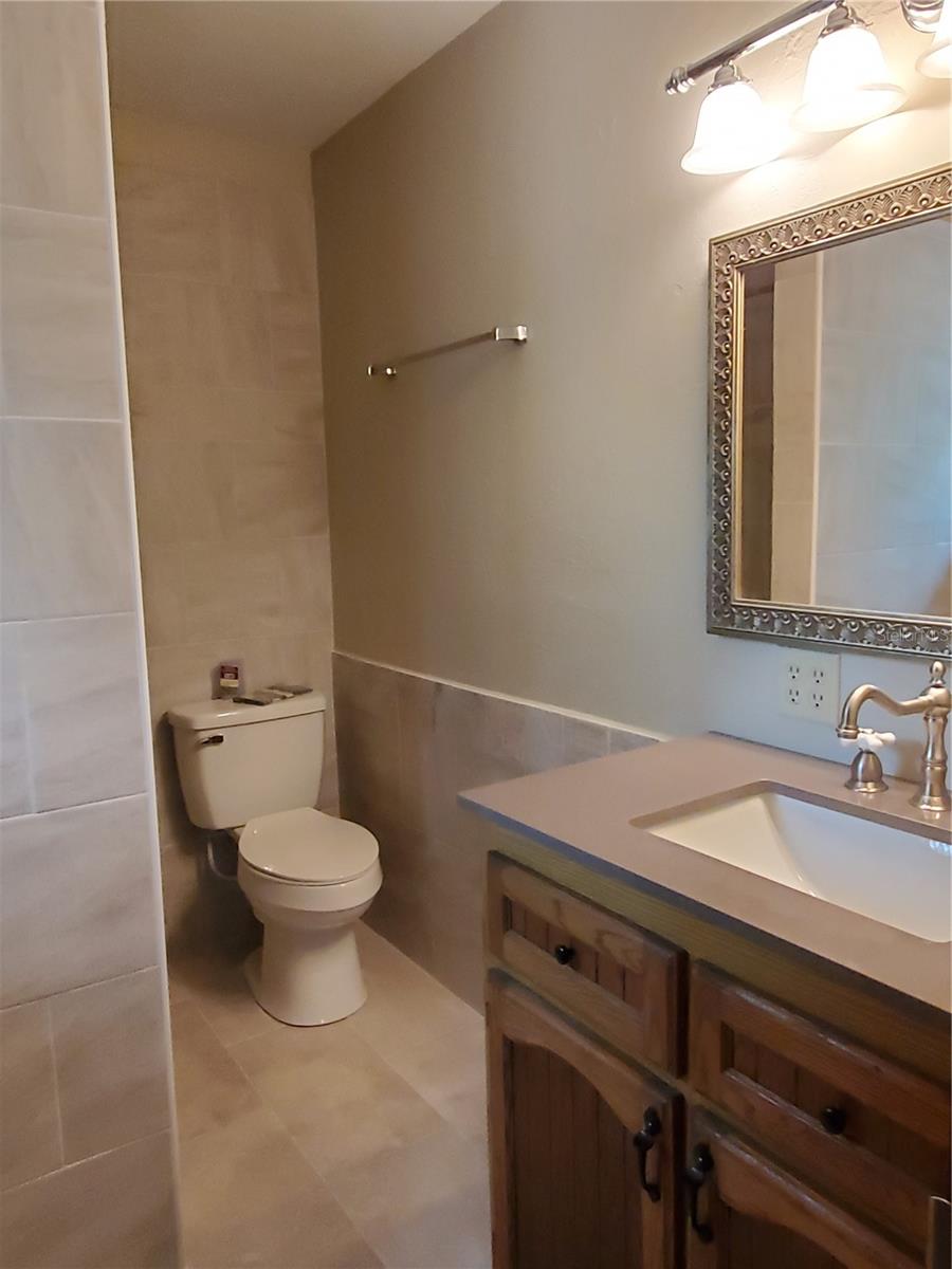 4919 Ne 18 Trl Property Photo 8
