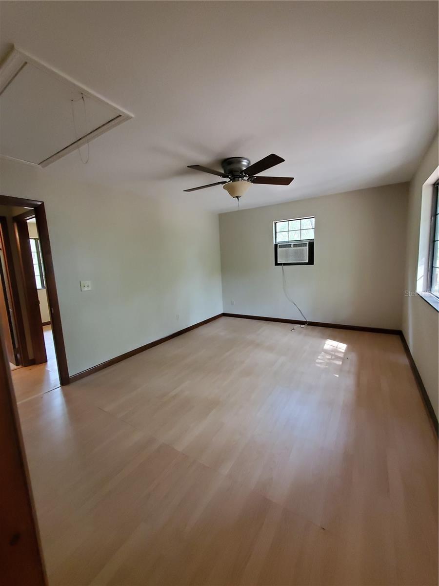 4919 Ne 18 Trl Property Photo 10