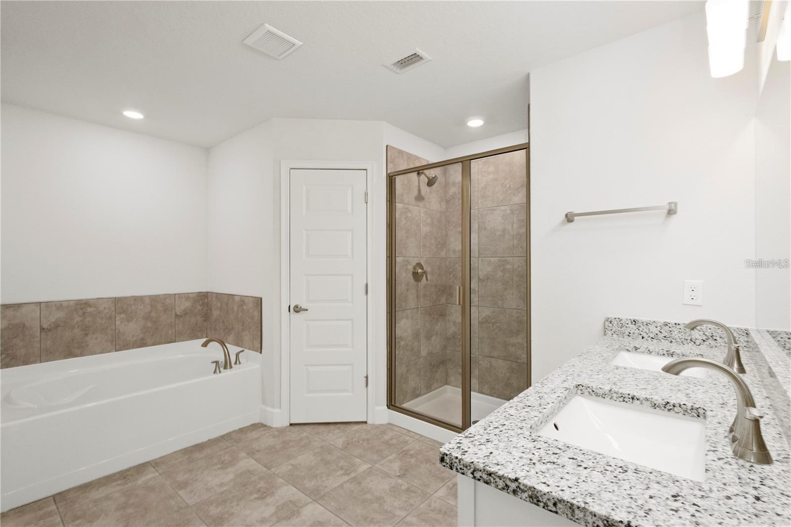 525 Sw Bellflower Dr Property Photo 13