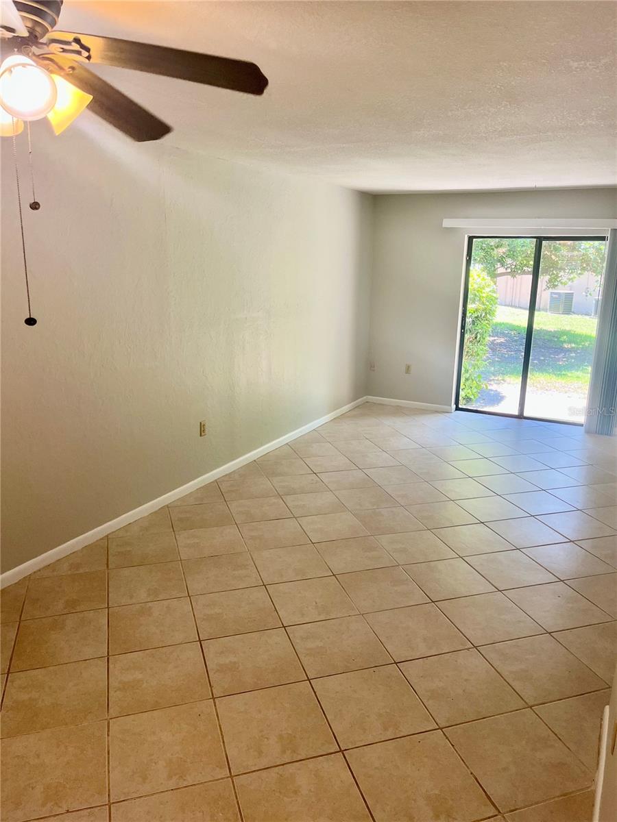 3430 Nw 21st Dr #d-2 Property Photo 5