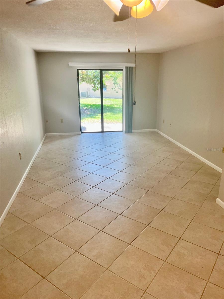 3430 Nw 21st Dr #d-2 Property Photo 6