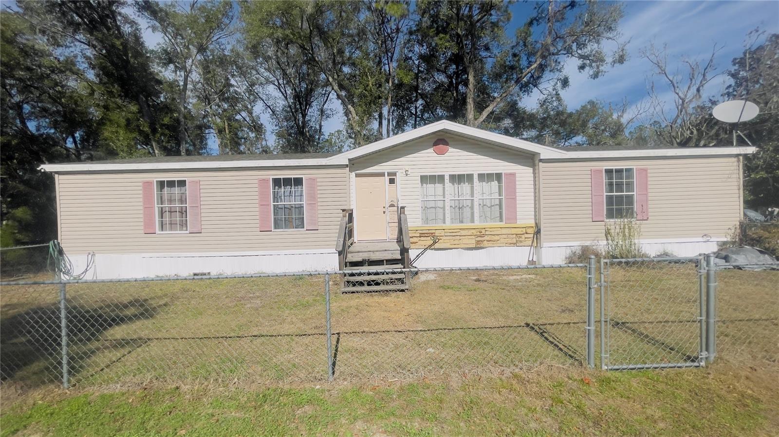 605 Standridge St Property Photo 1