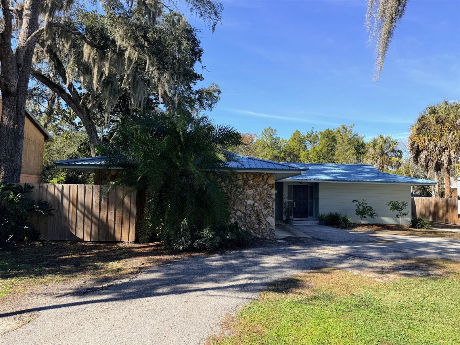 12 Palm Dr Property Photo 33