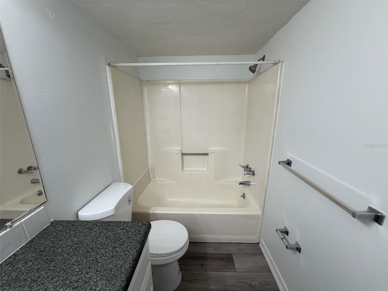 1035 Sw 9th St #1 Property Photo 10