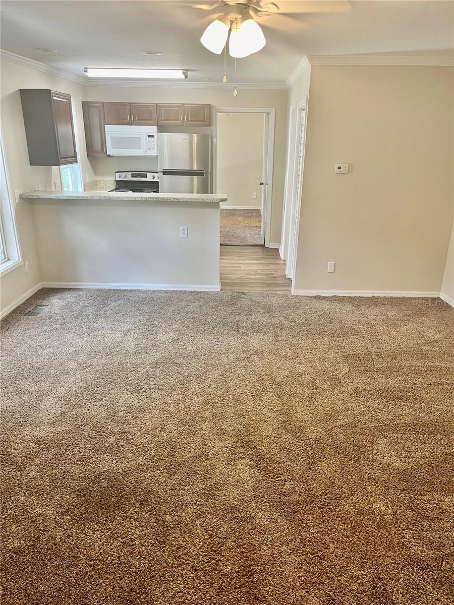 2905 Sw Archer Rd #t4028 Property Photo 4