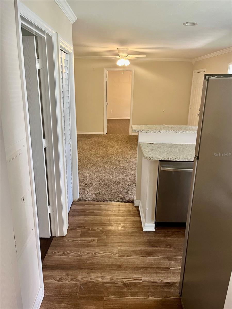 2905 Sw Archer Rd #t4028 Property Photo 8