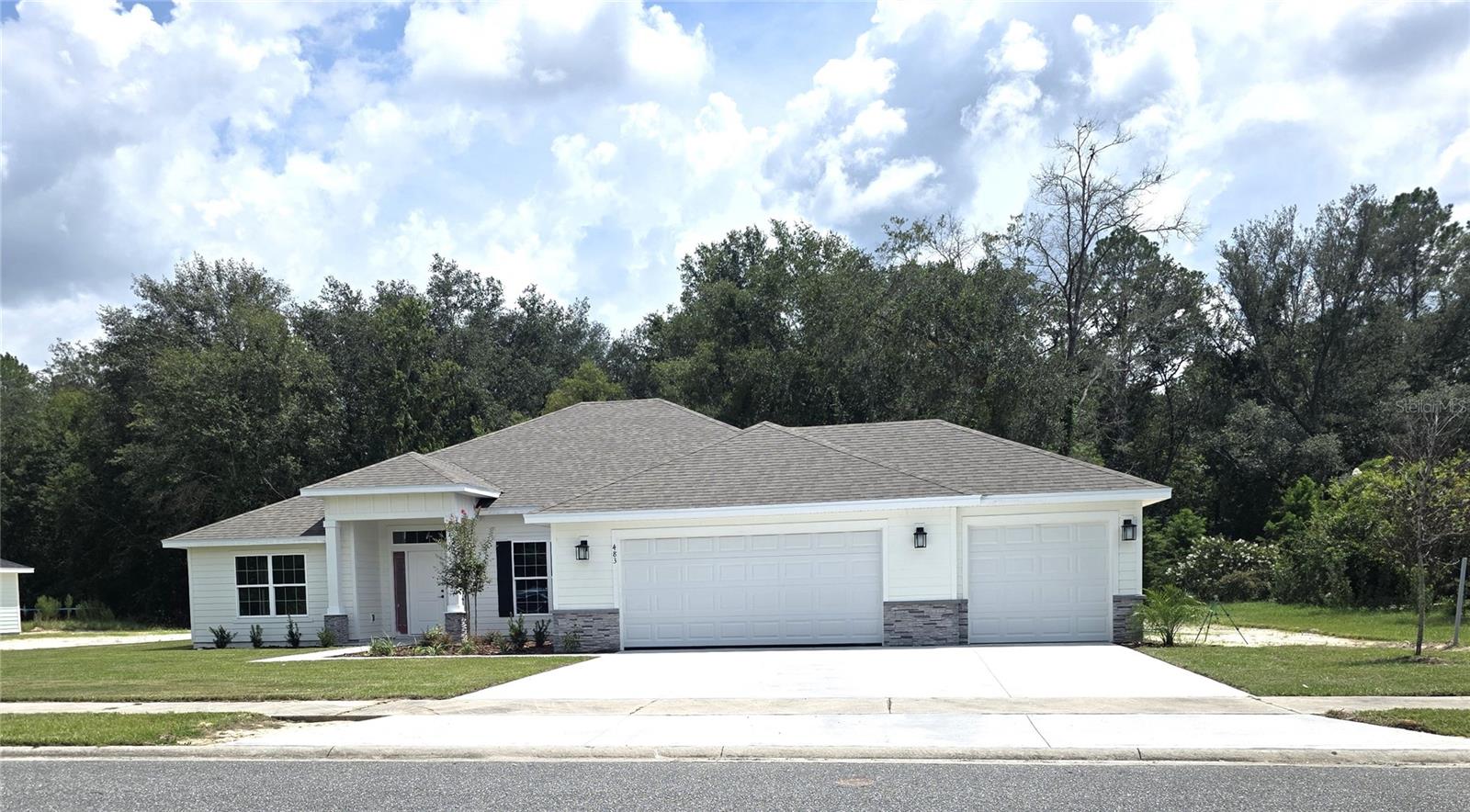 483 Sw Bellflower Dr Property Photo 5